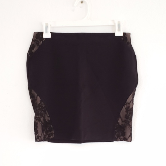 NWOT EXPRESS Stretchy Black Lace Sides Mini Skirt - Picture 1 of 8